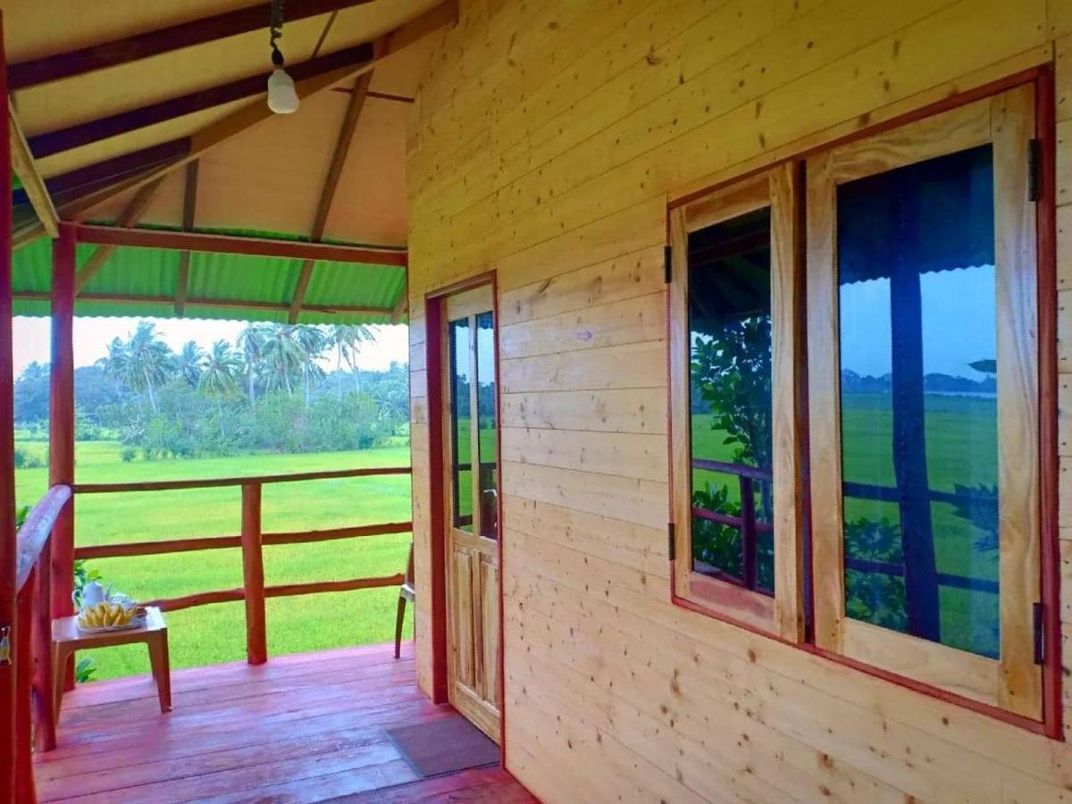 Lake Side View Cabana Tissamaharama Exterior foto